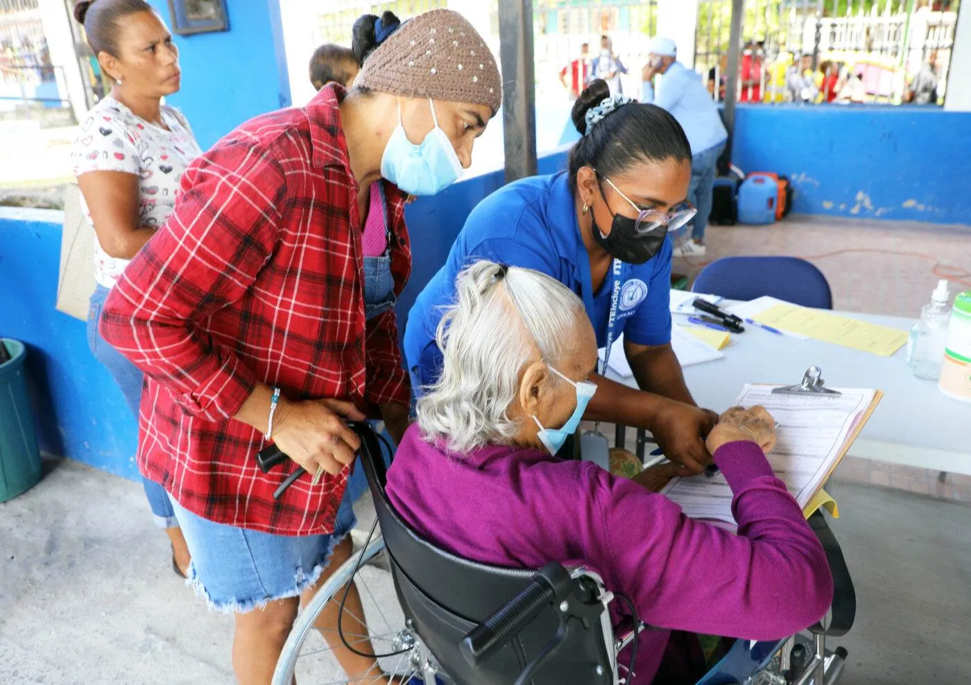 Las personas con discapacidad podrán hacerse acompañar de una persona de su elección para votar el 5 de mayo de 2024.